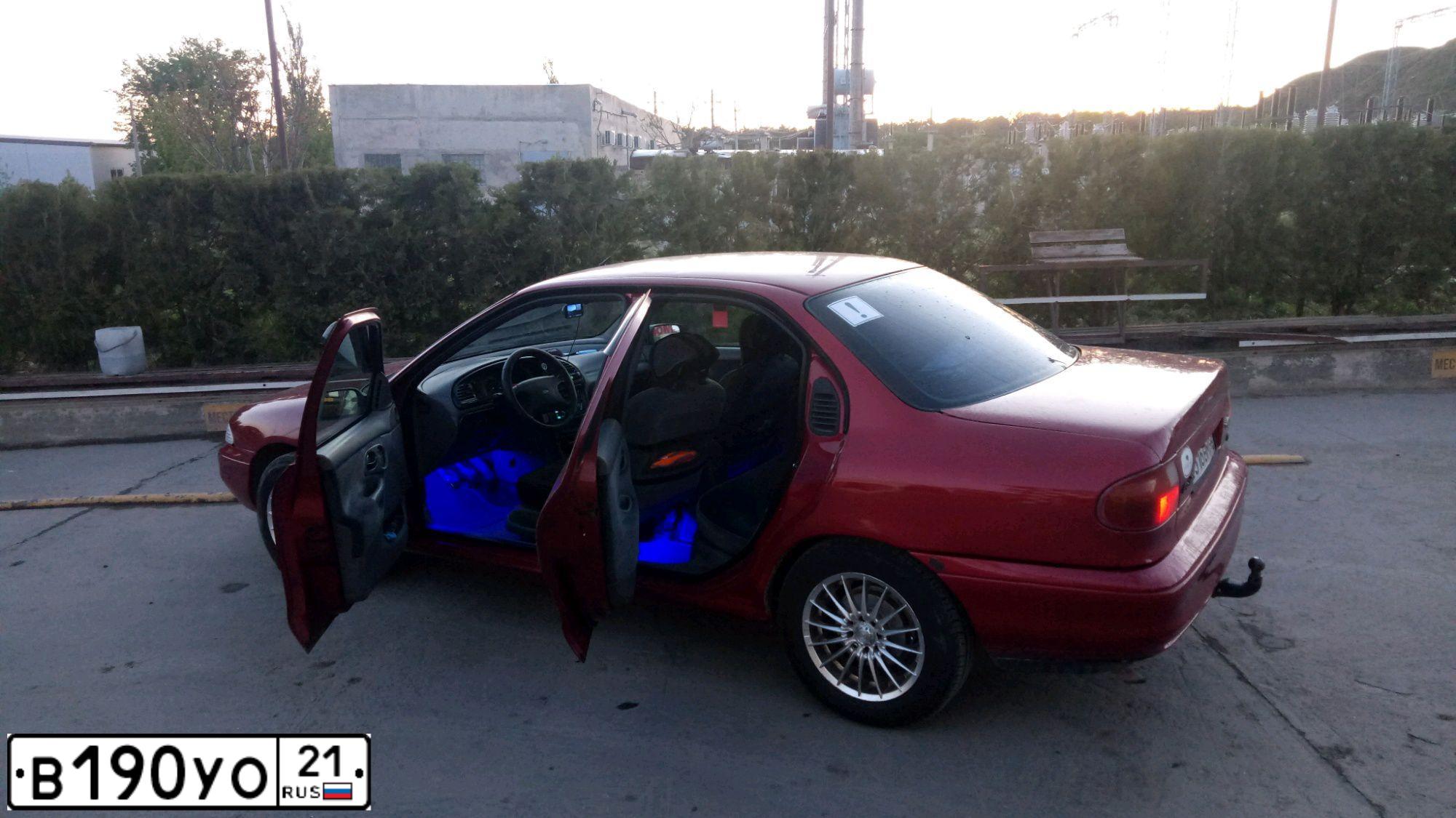Фото автомобиля FORD MONDEO, 1993 — госномер М580ХМ82. Цвет: ВИШНЕВЫЙ