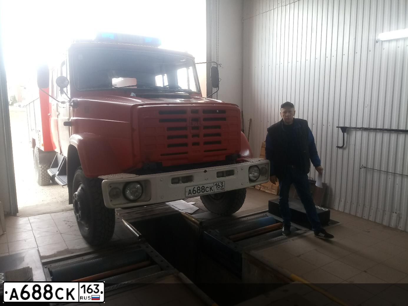 Фото автомобиля ZIL 433112 /4X2/ CHASSIS, 2002 — госномер А638СК163. Цвет: ГОСТ Р 50574-93