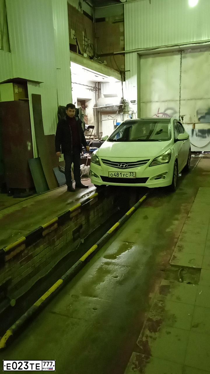 Фото автомобиля HYUNDAI SOLARIS, 2016 — госномер О481УС33. Цвет: Белый