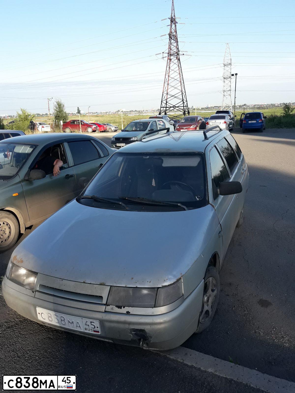 Фото автомобиля KIA RIO, 2015 — госномер Х461КР72. Цвет: Серебристый