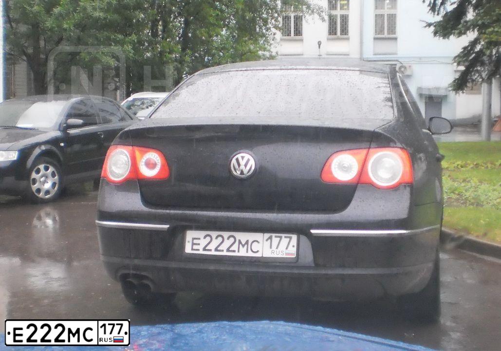 Фото автомобиля VOLKSWAGEN PASSAT, 2006 — госномер Р259ВМ32. Цвет: ЧЕРНЫЙ
