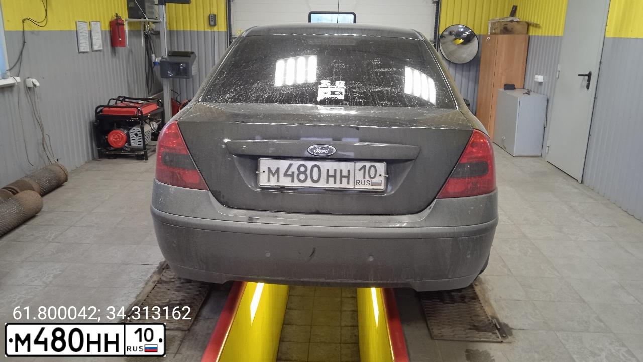 Фото автомобиля FORD MONDEO, 2002 — госномер Е596КХ10. Цвет: ЧЕРНЫЙ