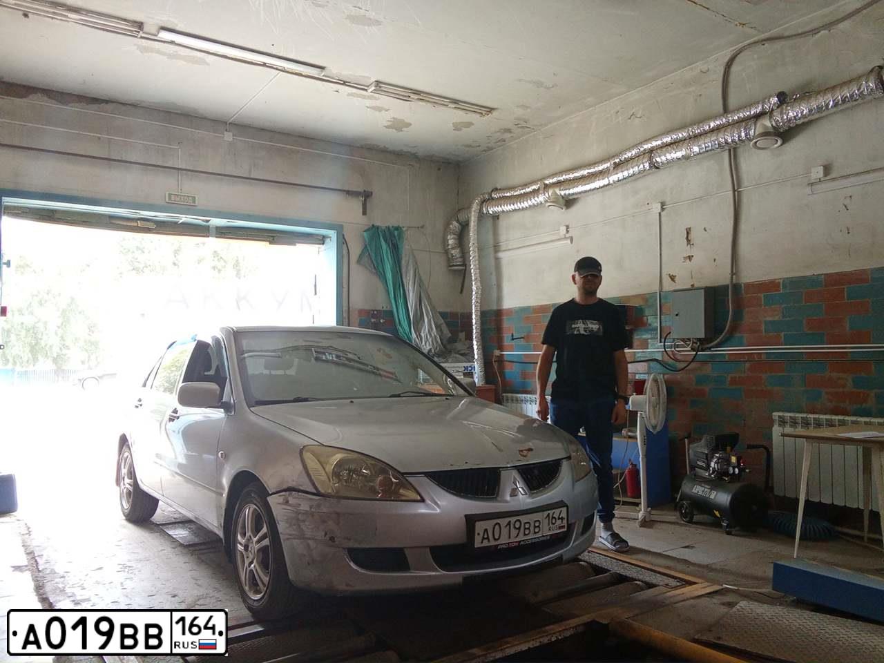 Фото автомобиля MITSUBISHI LANCER, 2004 — госномер А019ВВ164. Цвет: СЕРЕБРИСТЫЙ МЕТАЛЛ