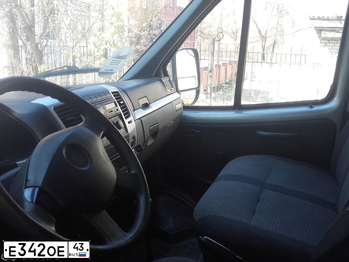 Фото автомобиля GAZ 3302 EL, 2010 — госномер Е832ОМ156. Цвет: серебристый