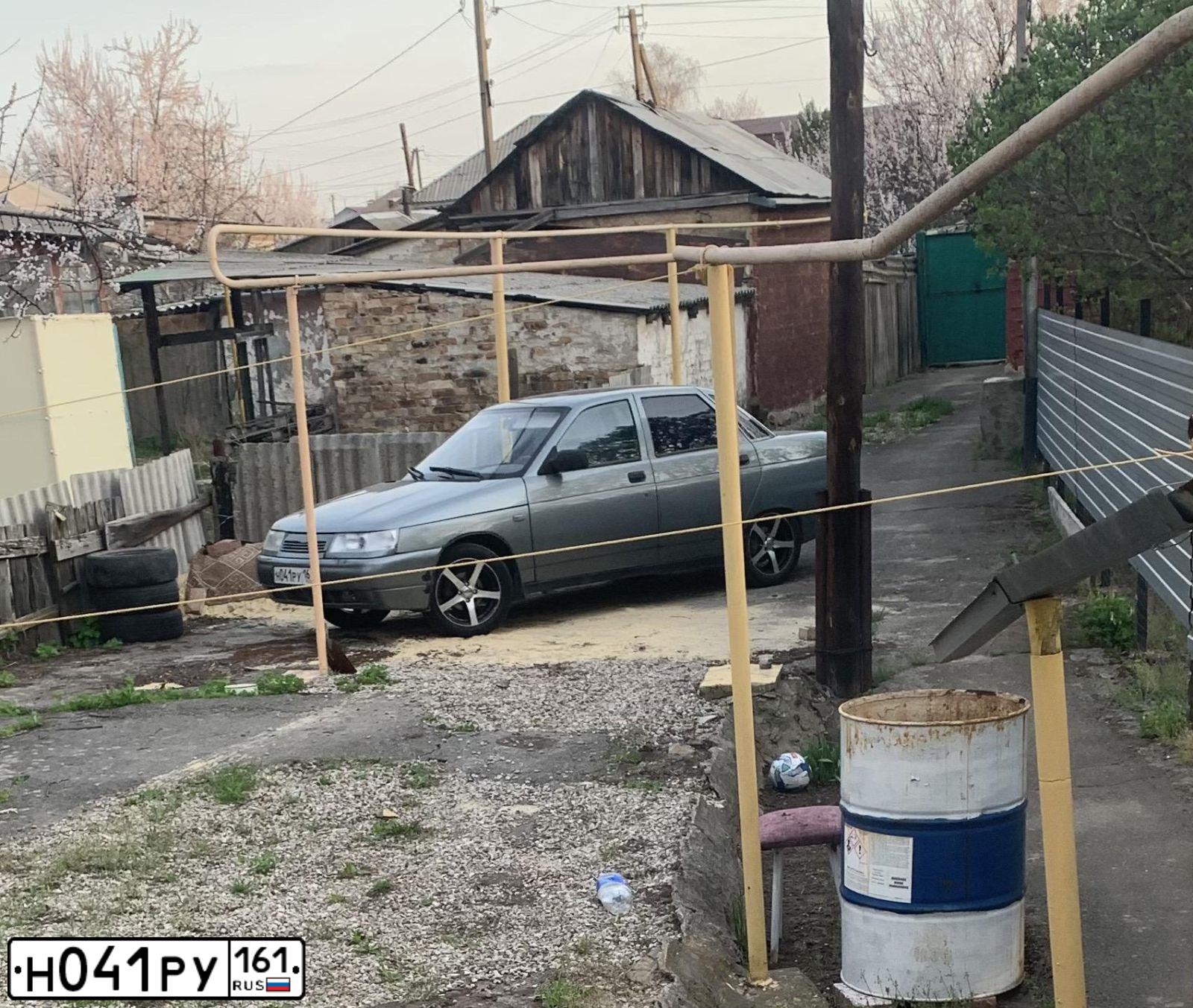 Фото автомобиля LADA 2110, 2004 — госномер С601КО761. Цвет: СРЕДНИЙ СЕРО-ЗЕЛЕНЫЙ