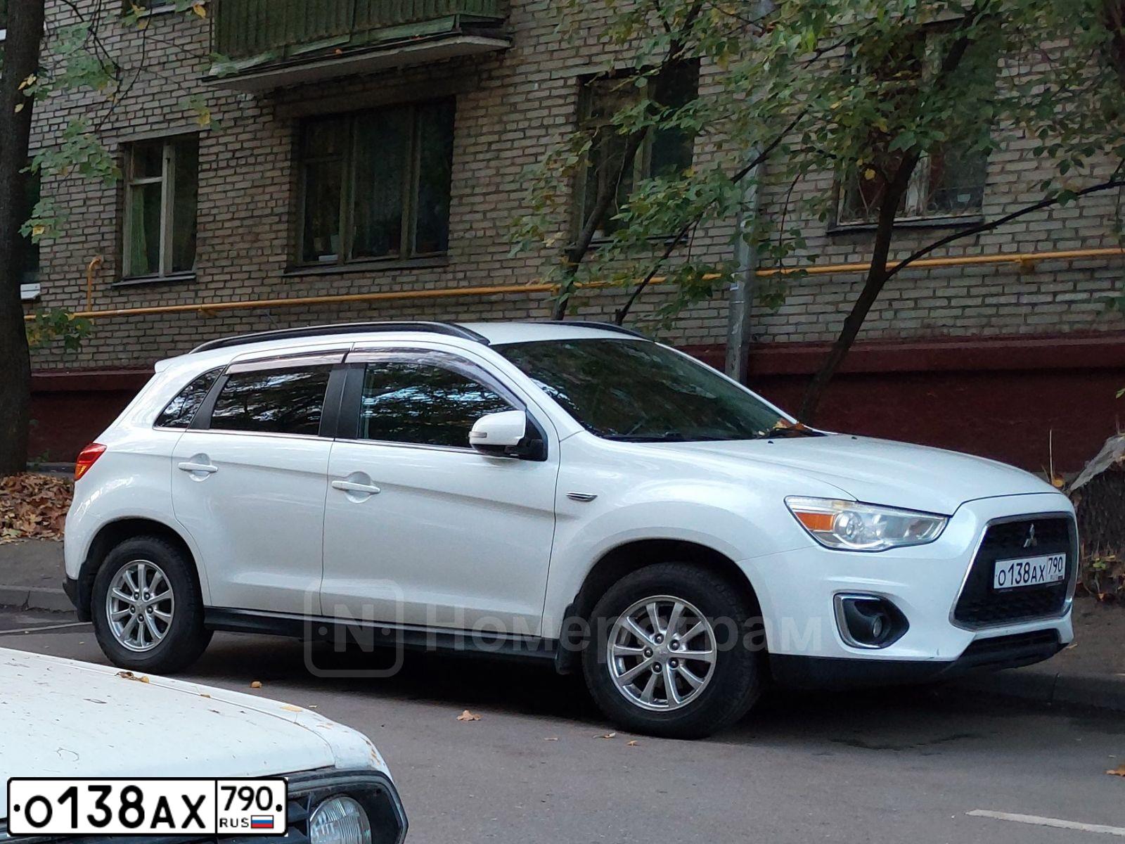 Фото автомобиля MITSUBISHI ASX, 2013 — госномер О138АХ790. Цвет: Белый