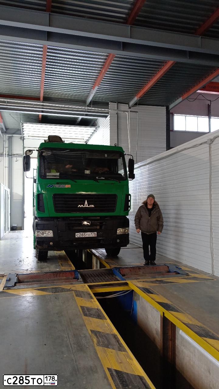 Фото автомобиля MAZ MAN MAZ-MAN 6312 /6X4/, 2014 — госномер С285ТО178. Цвет: ЗЕЛЕНЫЙ