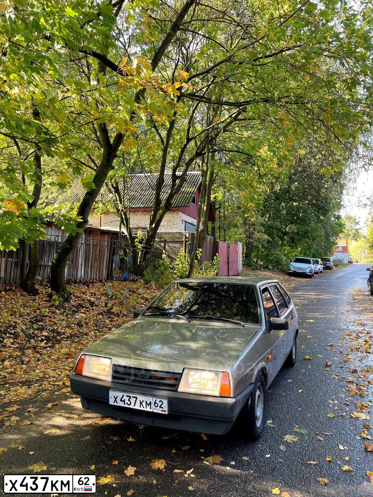 Фото автомобиля VAZ 2109 SAMARA, 2002 — госномер Х437КМ62. Цвет: СЕРЕБР.-СЕРО-ЗЕЛЕНЫЙ