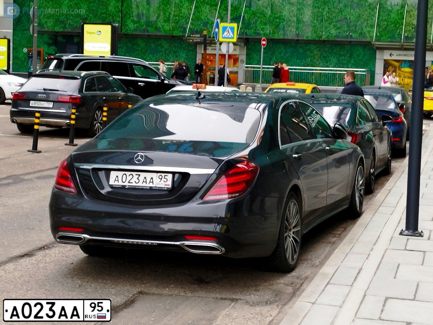 Фото автомобиля TOYOTA CAMRY, 2013 — госномер А021АА95. Цвет: ЧЕРНЫЙ МЕТАЛЛИК