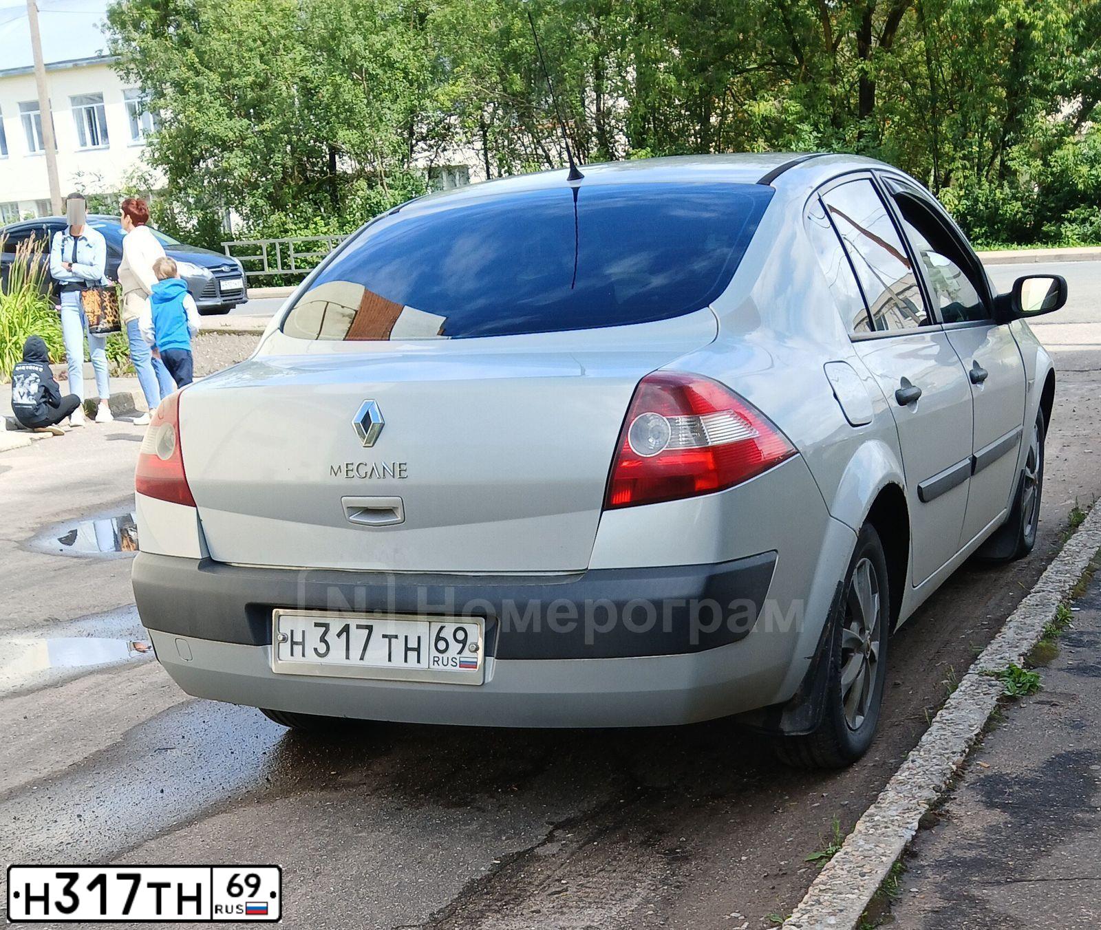 Фото автомобиля RENAULT MEGANE, 2004 — госномер Н317ТН69. Цвет: Светло-Серо-Голубой