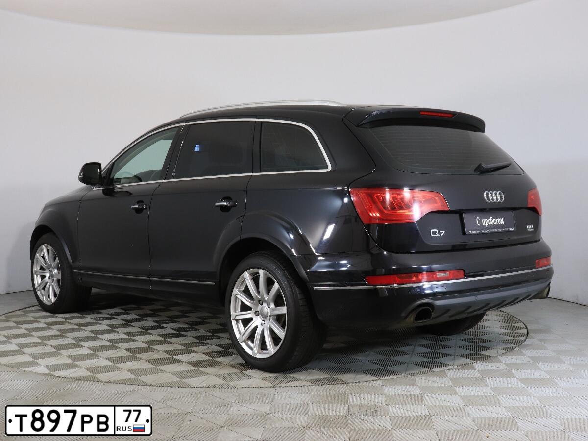 Фото автомобиля AUDI Q7, 2017 — госномер Т897РВ77. Цвет: Белый