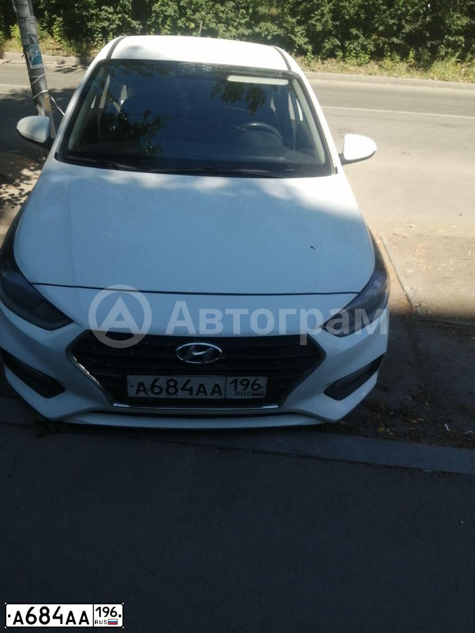 Фото автомобиля HYUNDAI SOLARIS, 2017 — госномер А684АА196. Цвет: БЕЛЫЙ
