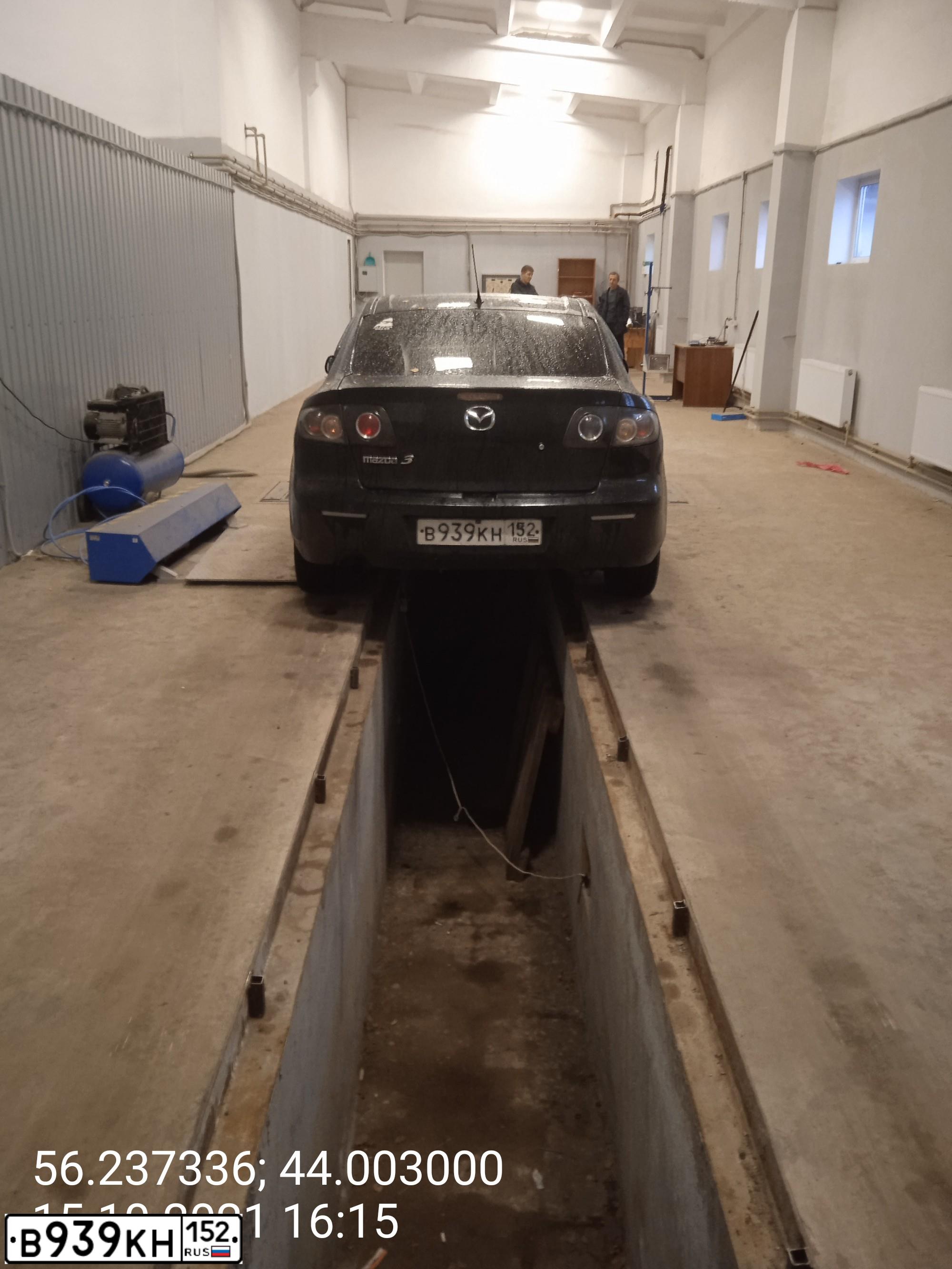 Фото автомобиля MITSUBISHI LANCER, 2006 — госномер М615ЕВ716. Цвет: ЧЕРНЫЙ