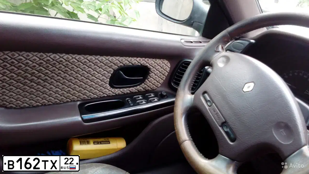 Фото автомобиля RENAULT LAGUNA, 1996 — госномер В162ТХ22. Цвет: ЗЕЛЕНЫЙ ТЕМНО-ЗЕЛЕНЫЙ