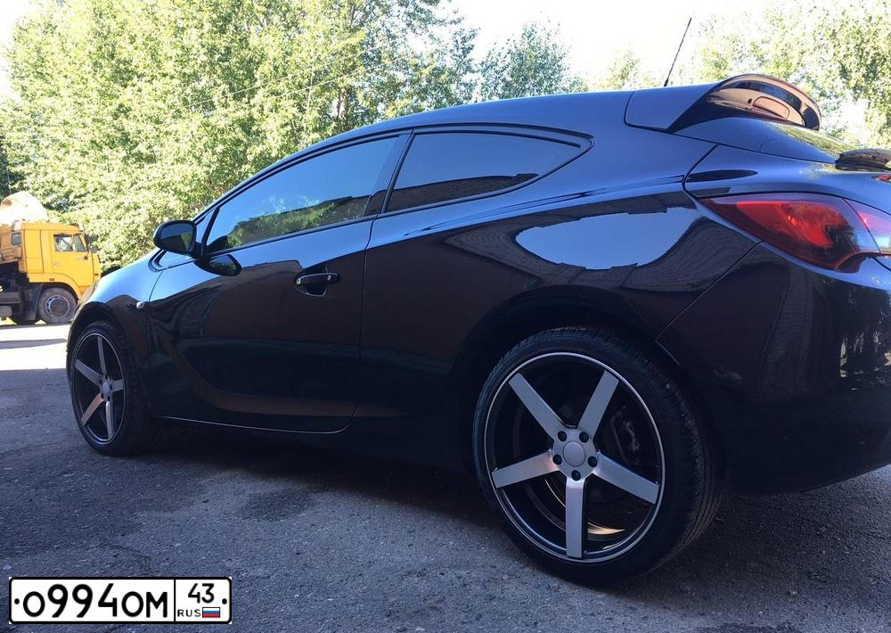 Фото автомобиля OPEL ASTRA, 2012 — госномер О994ОМ43. Цвет: ЧЕРНЫЙ