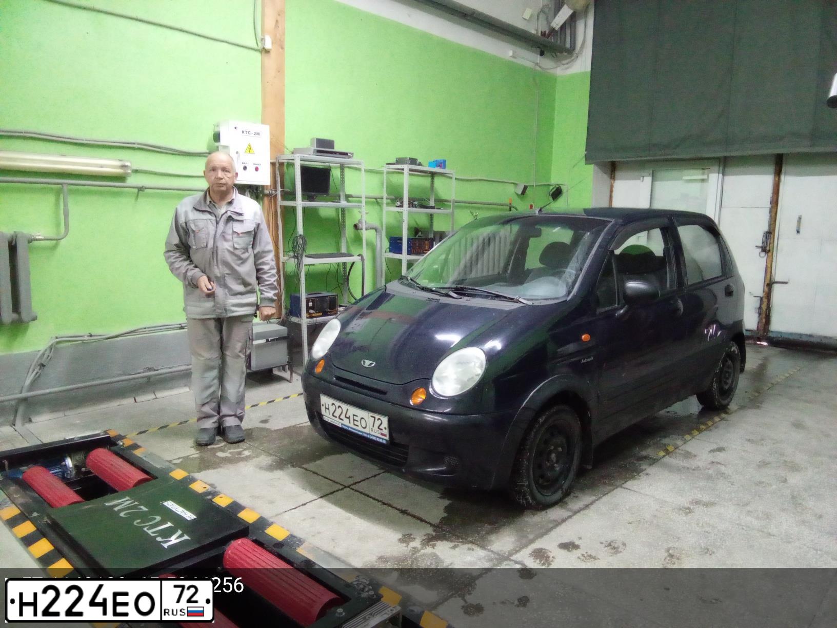 Фото автомобиля DAEWOO MATIZ, 2007 — госномер М082ЕА774. Цвет: ЧЕРНО-СИНИЙ