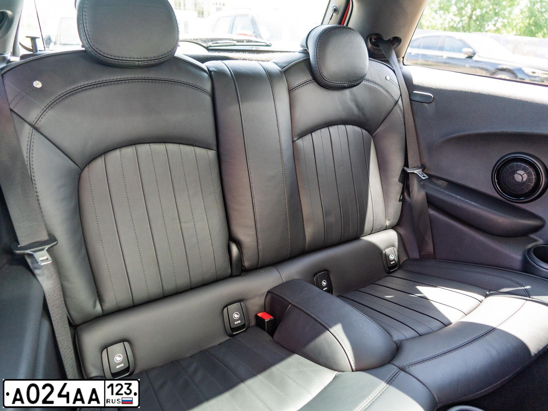 Фото автомобиля HYUNDAI I20, 2010 — госномер О447НО123. Цвет: Красный