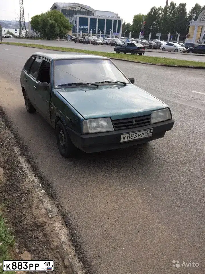 Фото автомобиля LADA 2109 SAMARA, 2002 — госномер Р631УЕ18. Цвет: СЕРЕБРИСТО-ЗЕЛЕНЫЙ