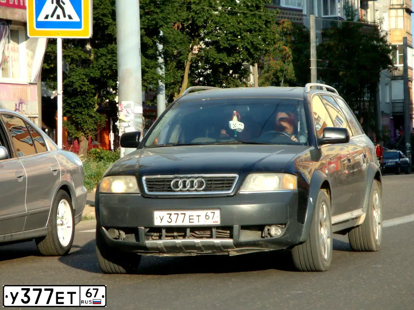 Фото автомобиля AUDI A6, 2001 — госномер У377ЕТ67. Цвет: ЧЕРНЫЙ