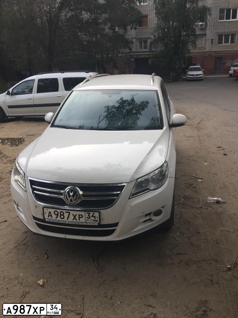 Фото автомобиля VOLKSWAGEN JETTA, 2008 — госномер Е913МН977. Цвет: ЗЕЛЕНЫЙ