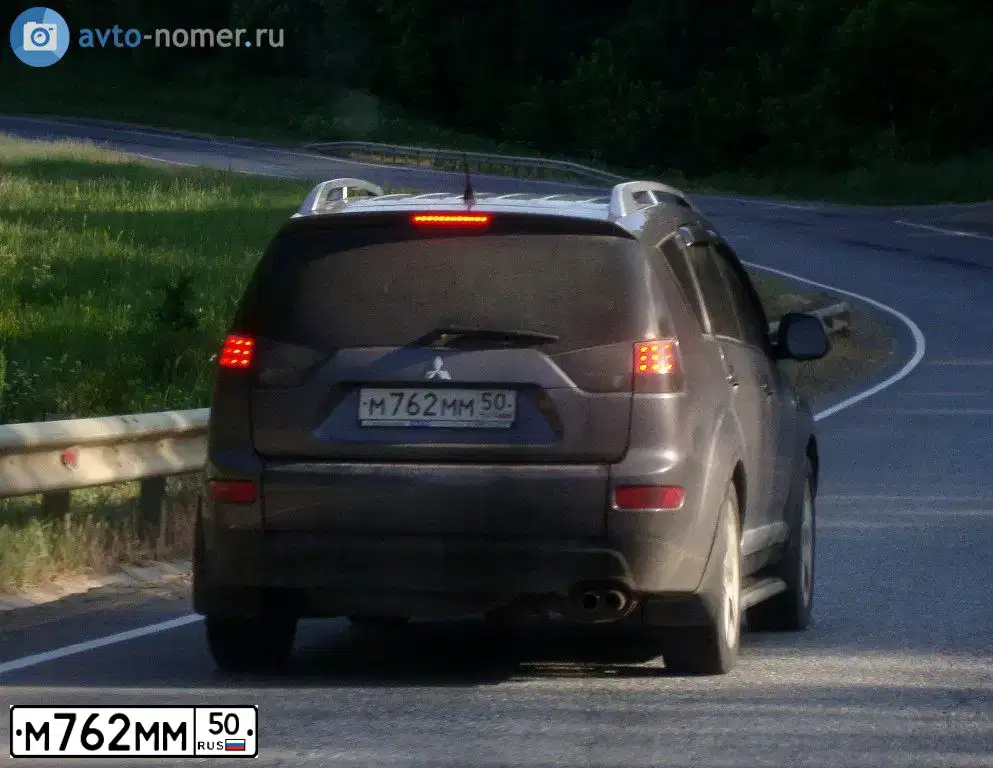 Фото автомобиля SKODA OCTAVIA, 2001 — госномер М762ММ50. Цвет: ЧЕРНЫЙ