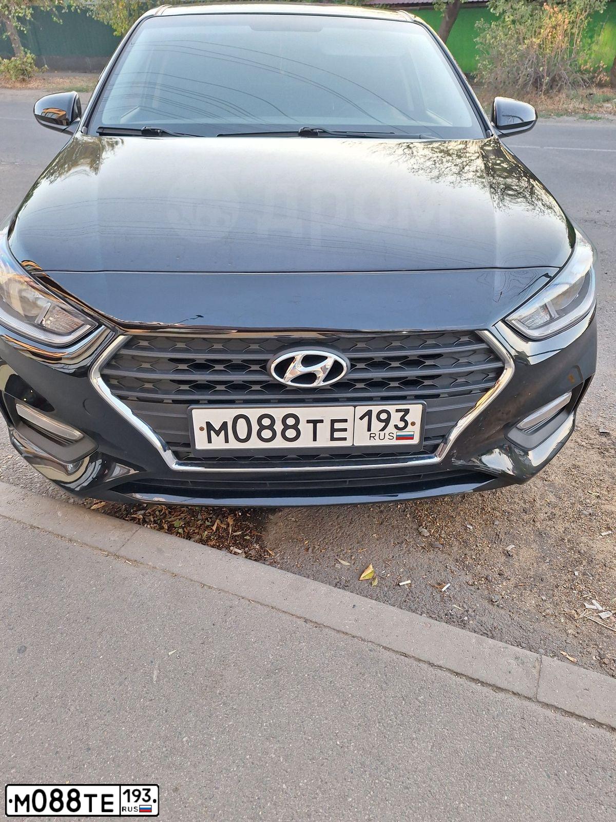 Фото автомобиля HYUNDAI SOLARIS, 2019 — госномер М207ТР95. Цвет: ЧЕРНЫЙ