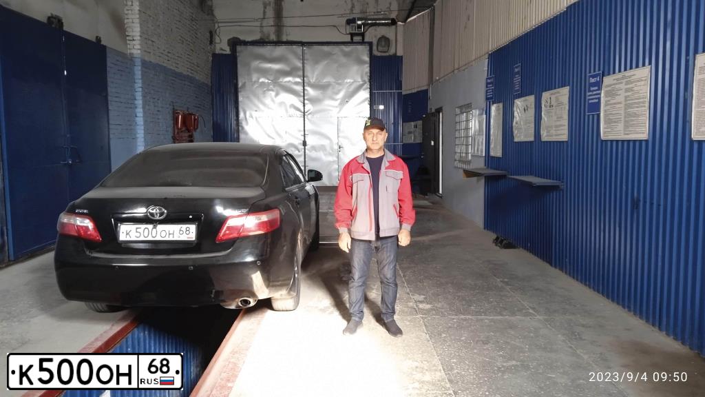 Фото автомобиля TOYOTA CAMRY, 2010 — госномер М878АА164. Цвет: ЧЕРНЫЙ
