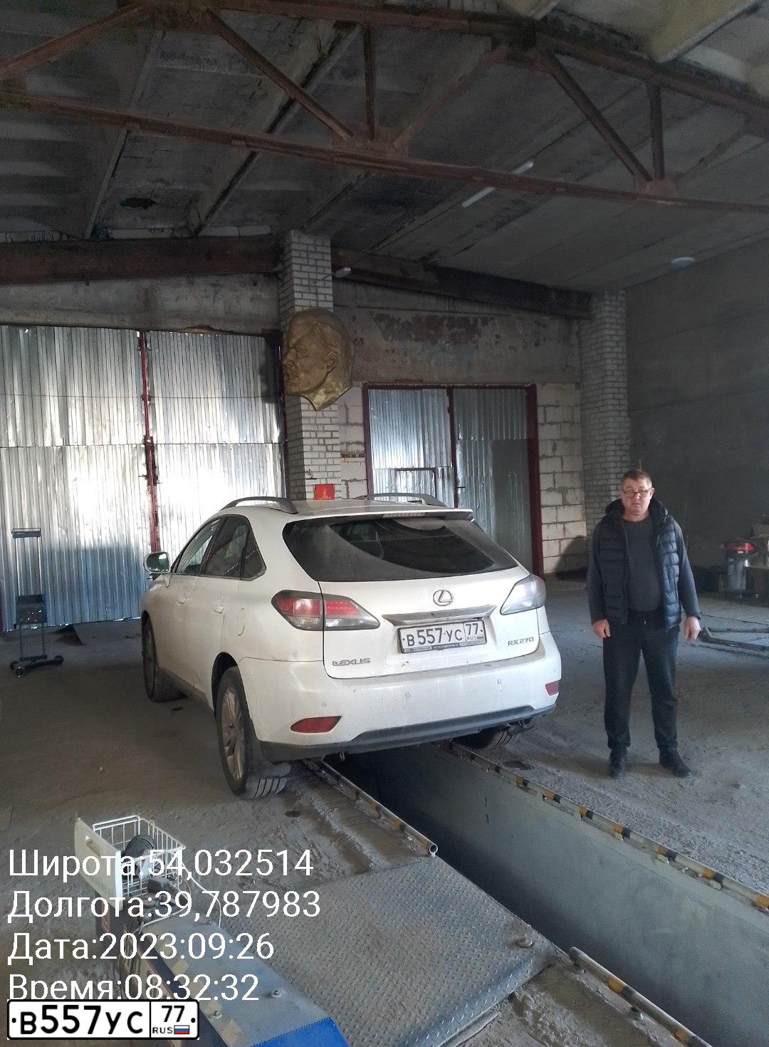 Фото автомобиля LADA 2104, 1998 — госномер Р144ВК40. Цвет: ЗЕЛЕНЫЙ