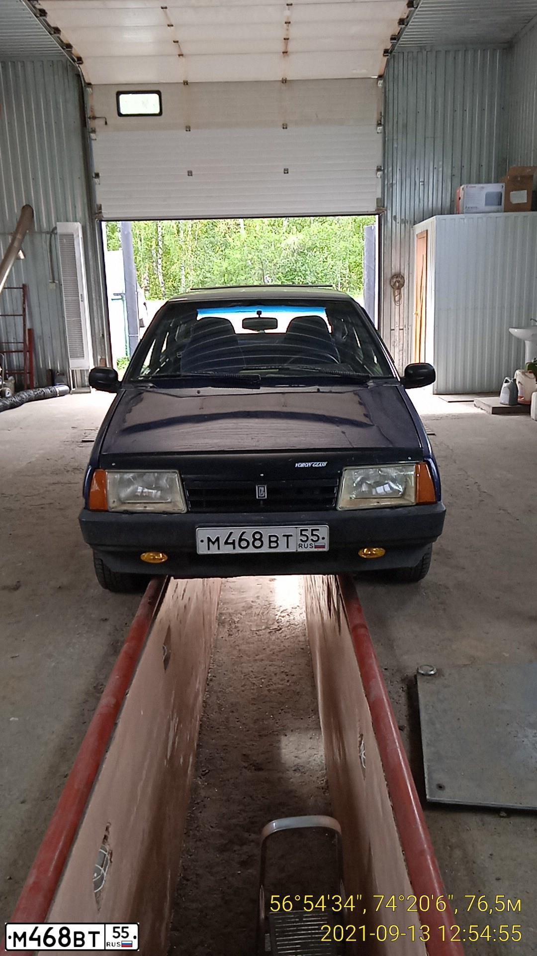 Фото автомобиля LADA 2109 SAMARA, 1997 — госномер М468ВТ55. Цвет: ТЕМНО-СИНИЙ