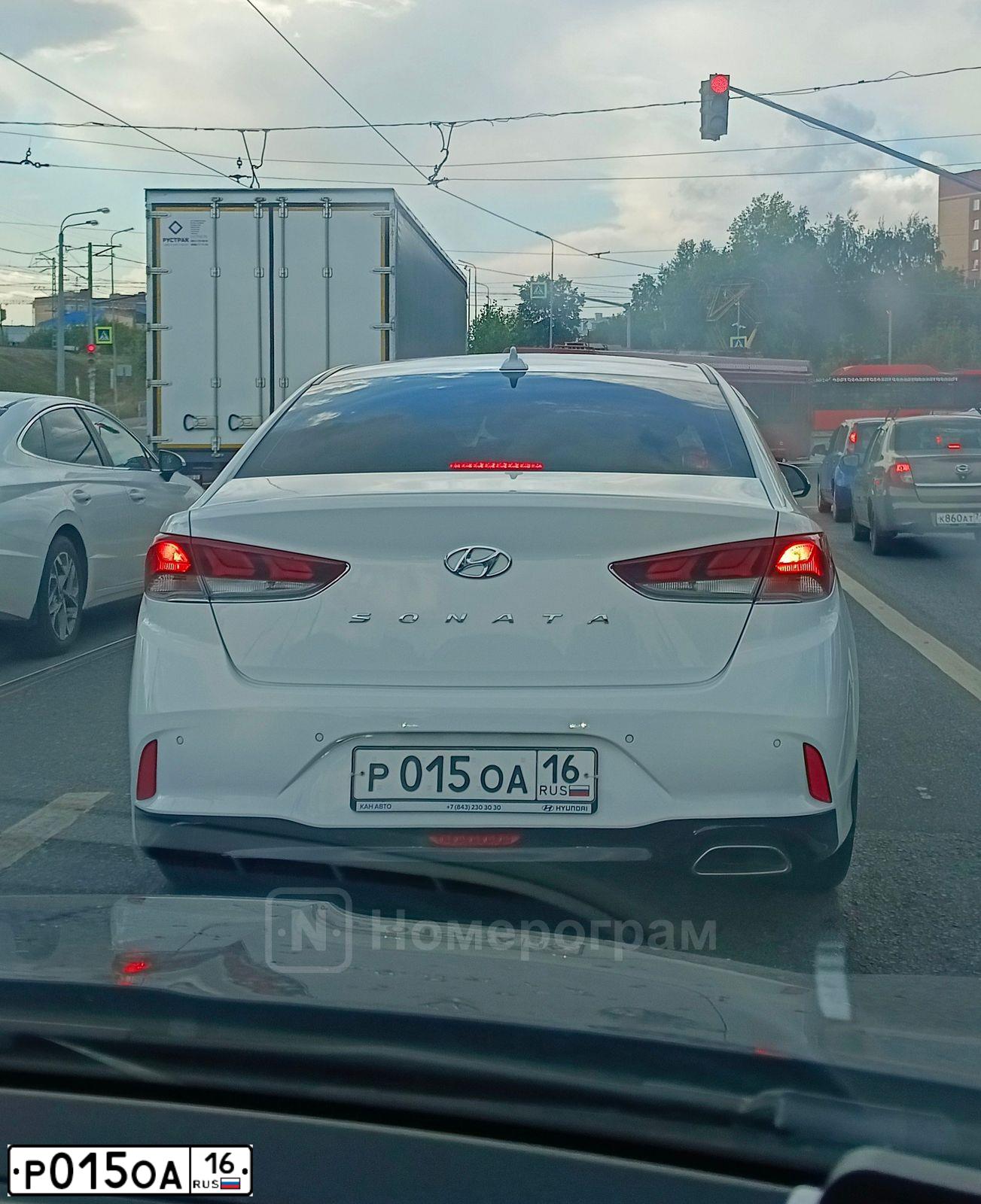 Фото автомобиля HYUNDAI I40, 2013 — госномер Е152КЕ716. Цвет: Белый