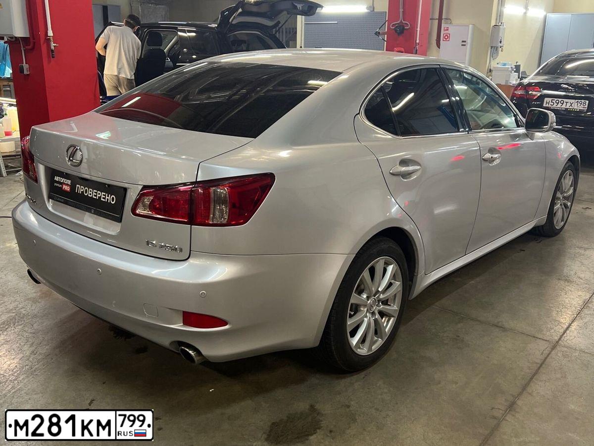 Фото автомобиля LEXUS IS, 2011 — госномер С317УА199. Цвет: Серебристый