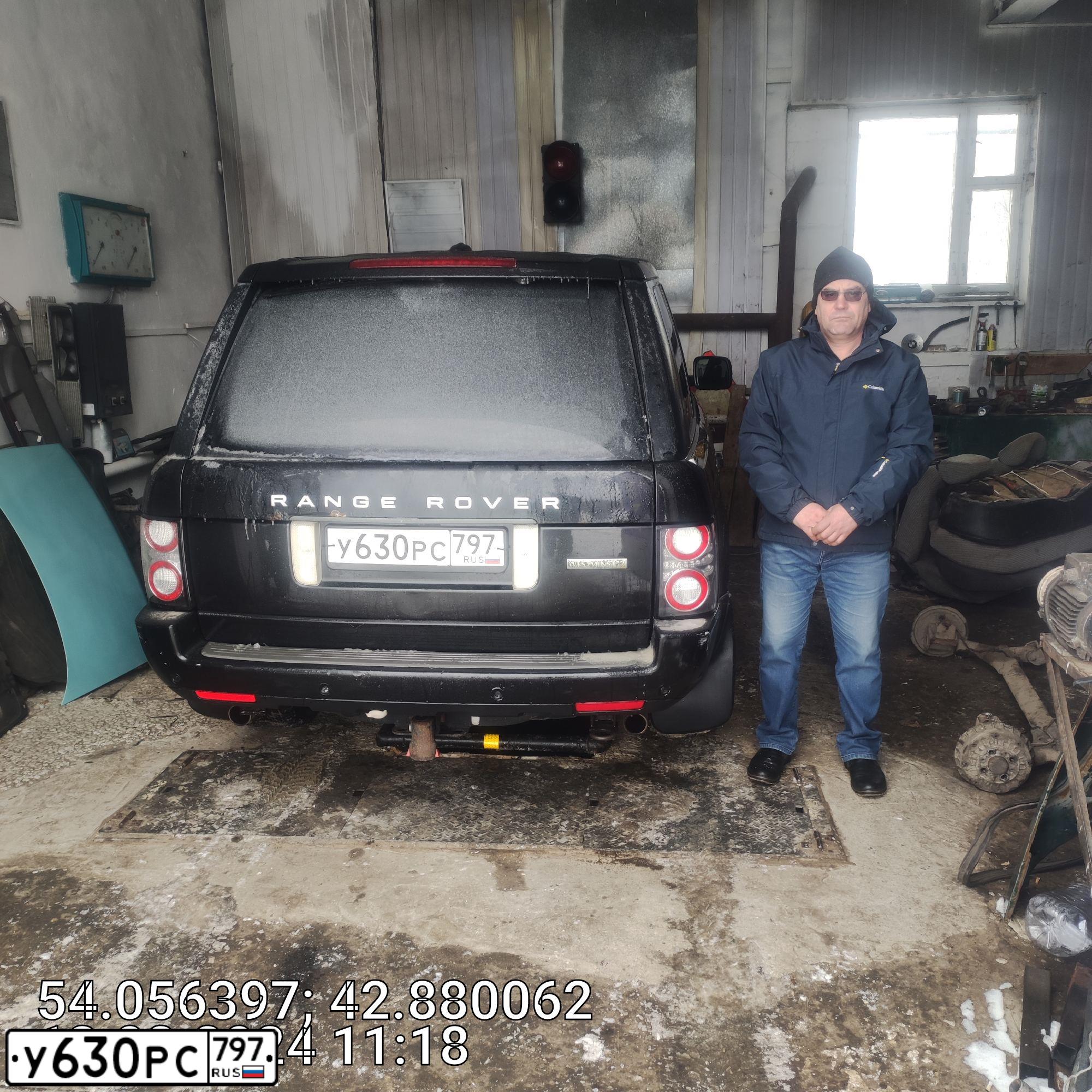 Фото автомобиля LANDROVER RANGE ROVER, 2009 — госномер А620АА98. Цвет: ЧЕРНЫЙ