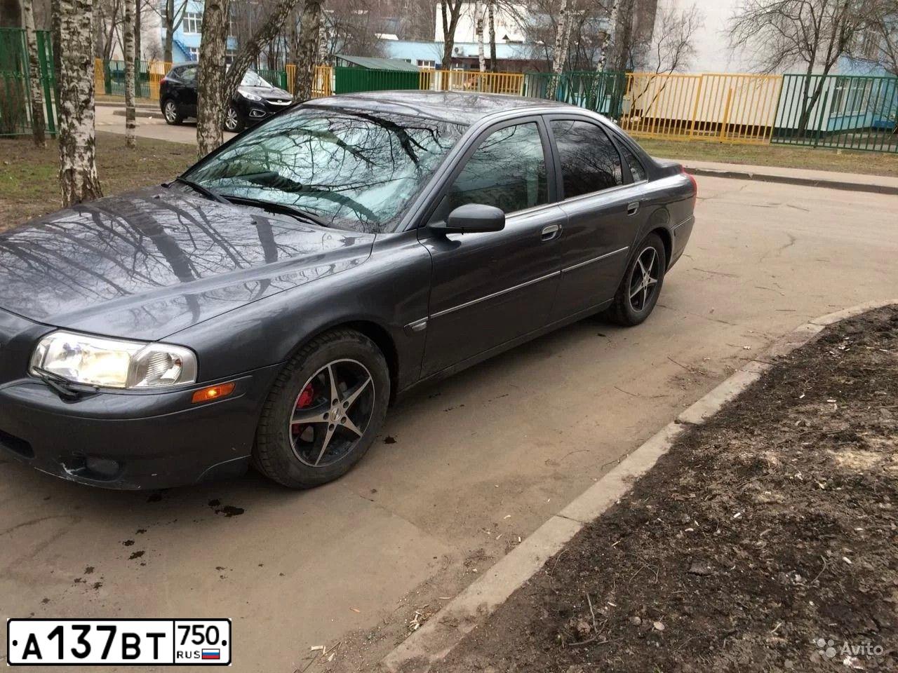 Фото автомобиля VOLVO S80, 2004 — госномер К159НС790. Цвет: ТЕМНО-СЕРЫЙ