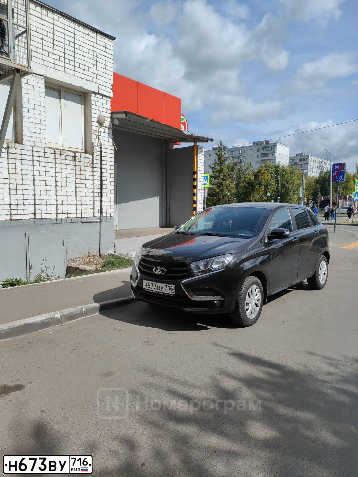 Фото автомобиля LADA XRAY, 2019 — госномер Н673ВУ716. Цвет: ЧЕРНЫЙ