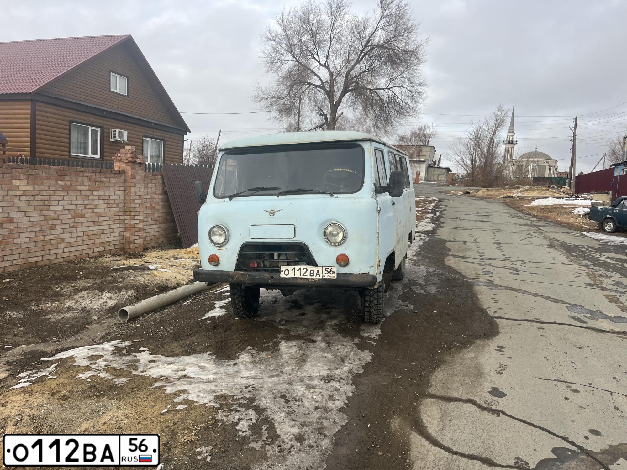 Фото автомобиля UAZ 3303, 1993 — госномер О112ВА56. Цвет: голубой