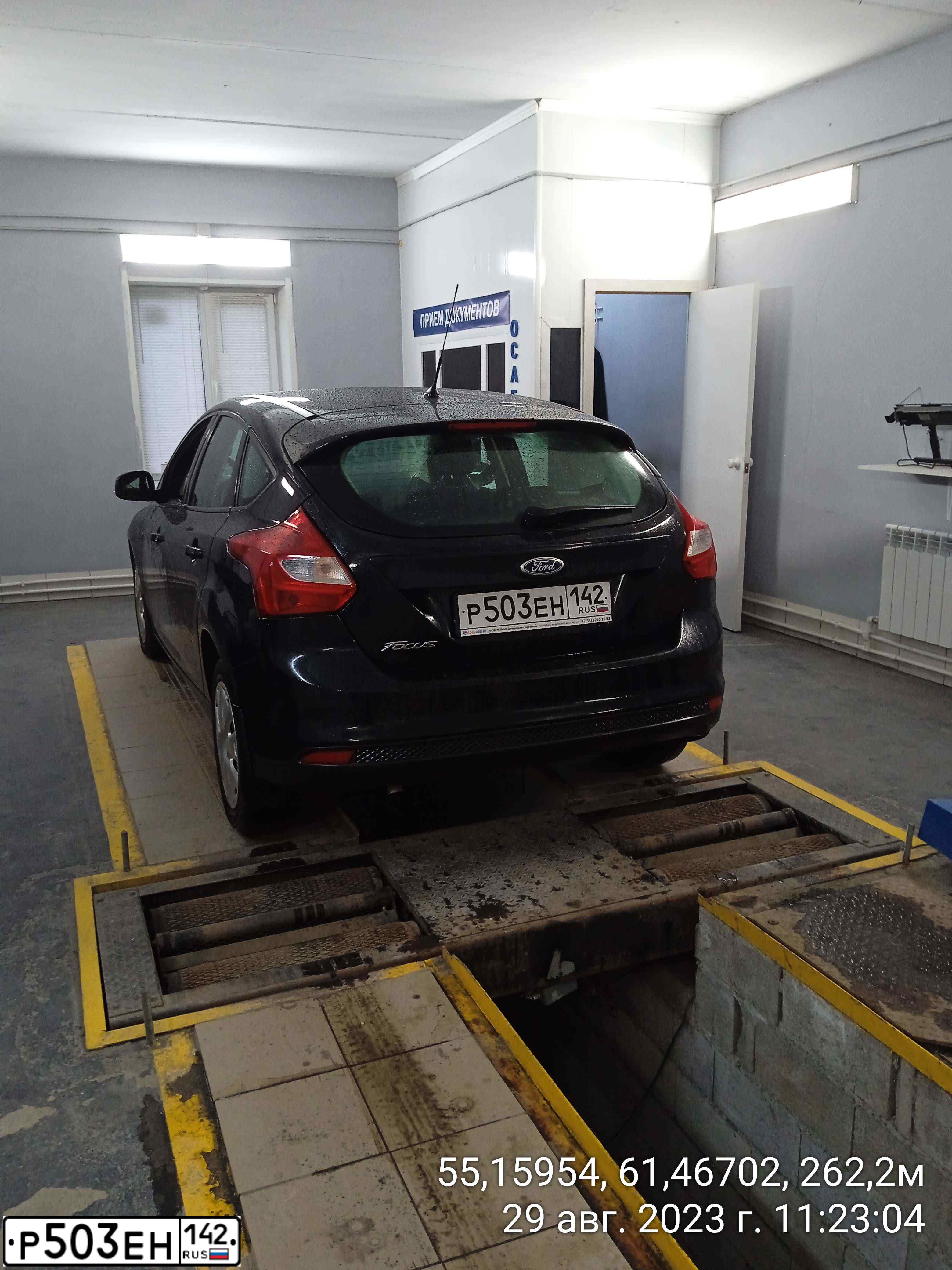 Фото автомобиля FORD FOCUS, 2015 — госномер О763ВР774. Цвет: ЧЕРНЫЙ