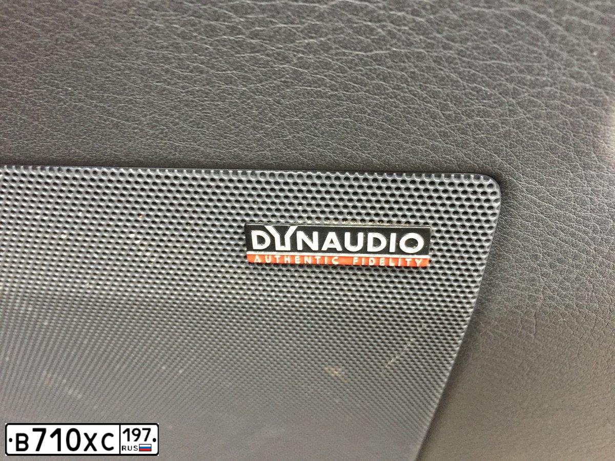 Фото автомобиля VOLKSWAGEN TOUAREG, 2007 — госномер В710ХС197. Цвет: ЧЕРНЫЙ