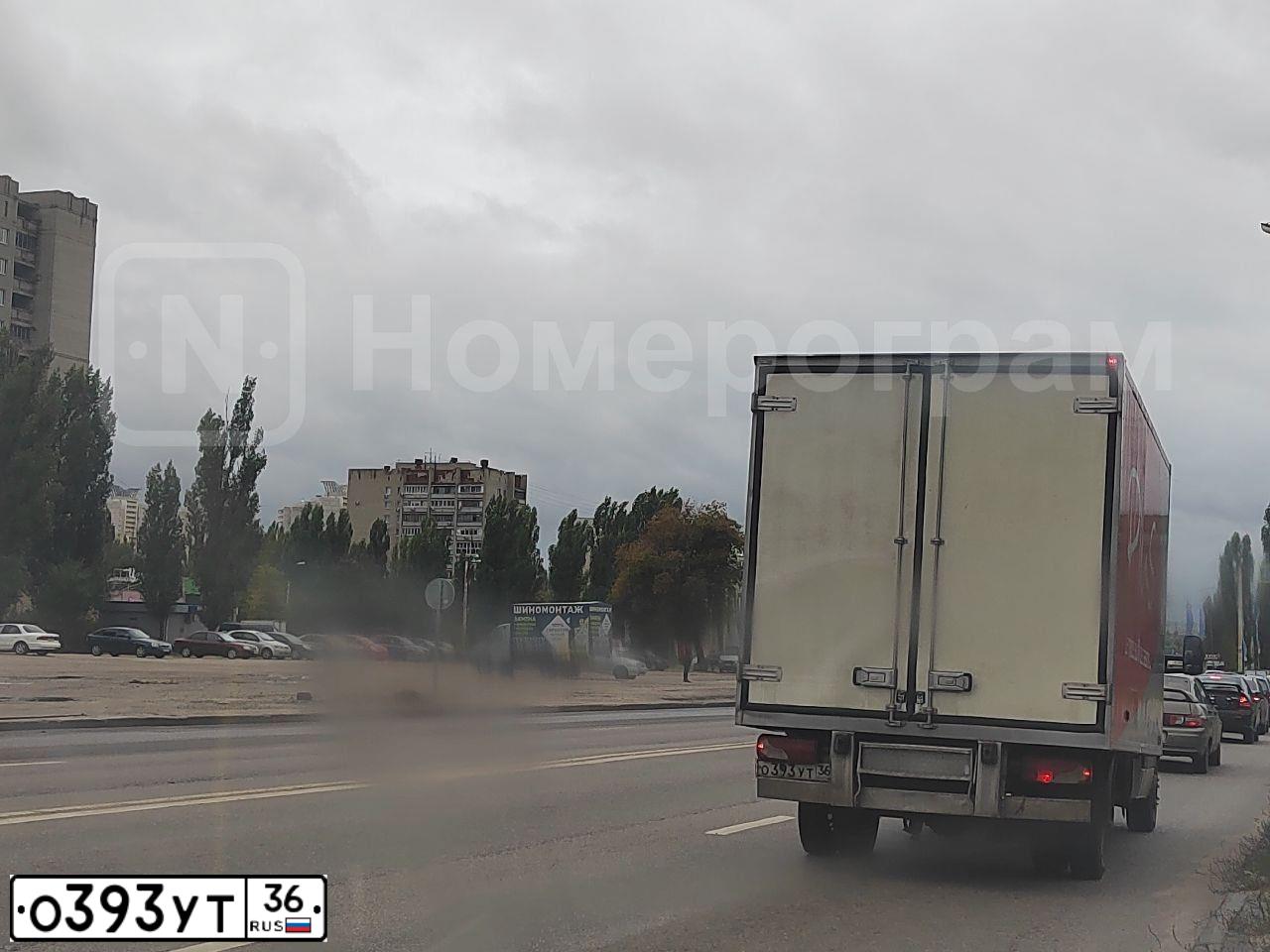 Фото автомобиля MERCEDES-BENZ SPRINTER, 2008 — госномер С017ТН790. Цвет: СЕРЫЙ