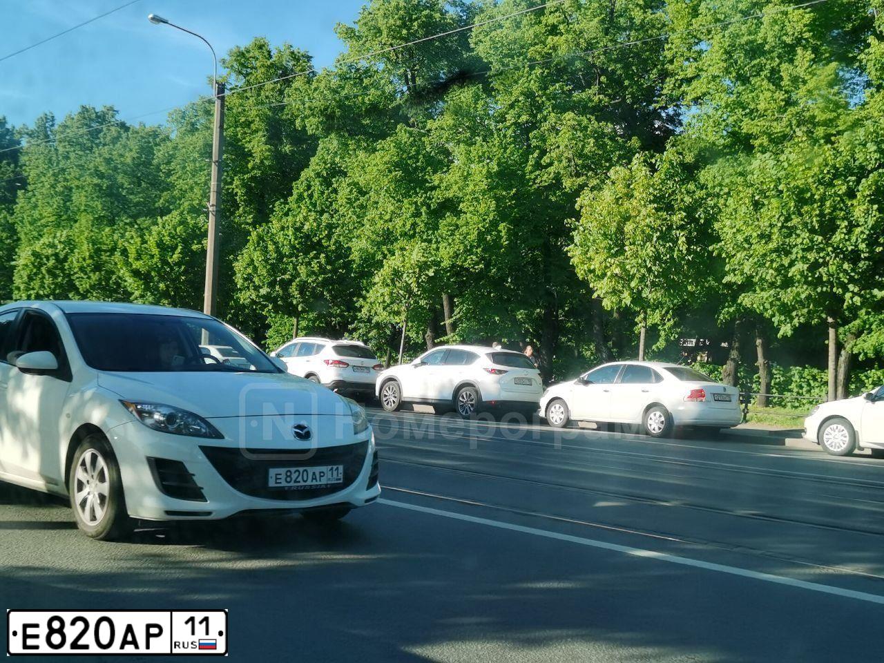 Фото автомобиля MAZDA 3, 2010 — госномер М177МО197. Цвет: Белый