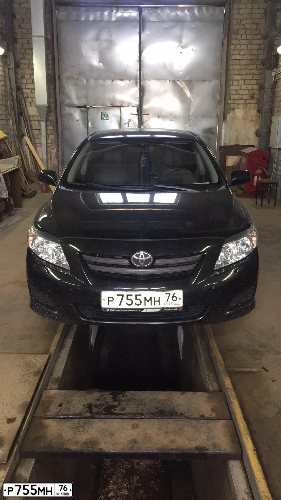 Фото автомобиля TOYOTA COROLLA, 2008 — госномер Р755МН76. Цвет: ЧЕРНЫЙ