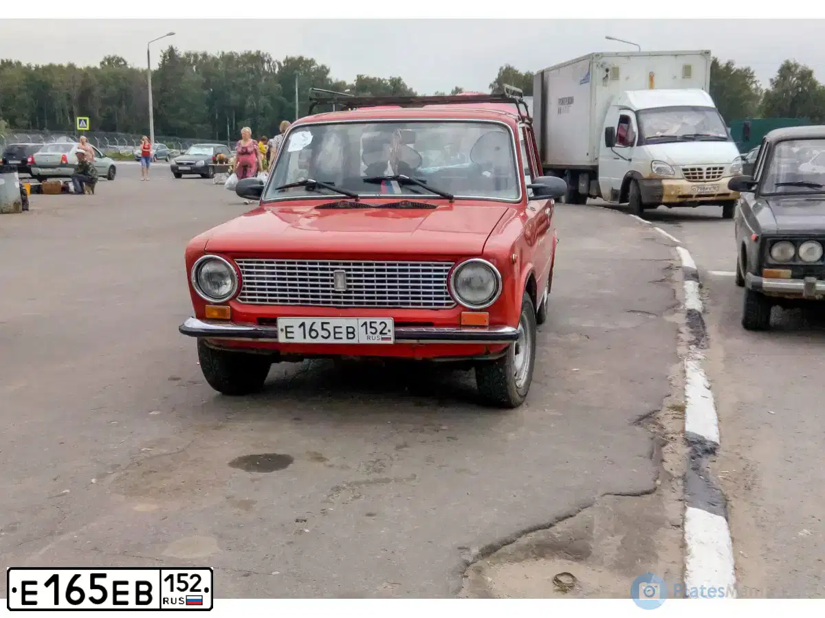 Фото автомобиля LADA 2101, 1986 — госномер Е165ЕВ152. Цвет: КРАСНЫЙ
