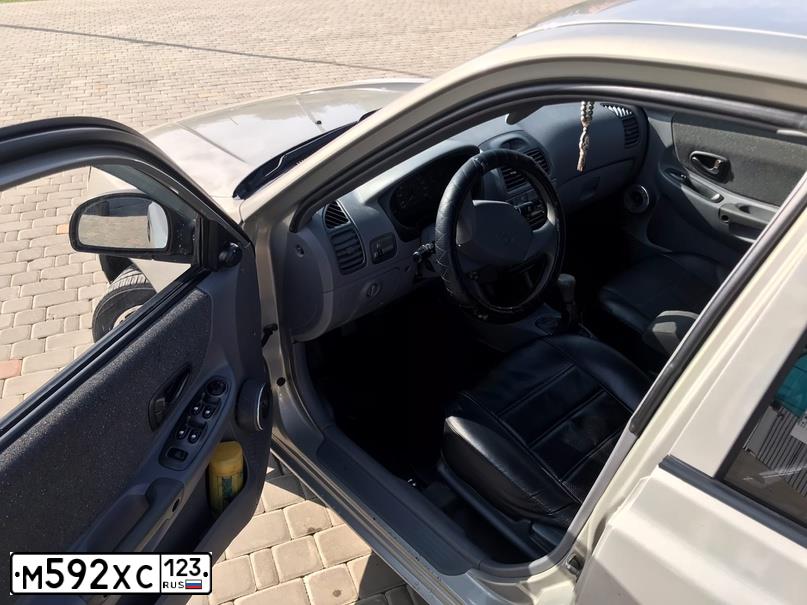Фото автомобиля TAGAZ ACCENT, 2008 — госномер О045УО178. Цвет: СВЕТЛО-БЕЖЕВЫЙ