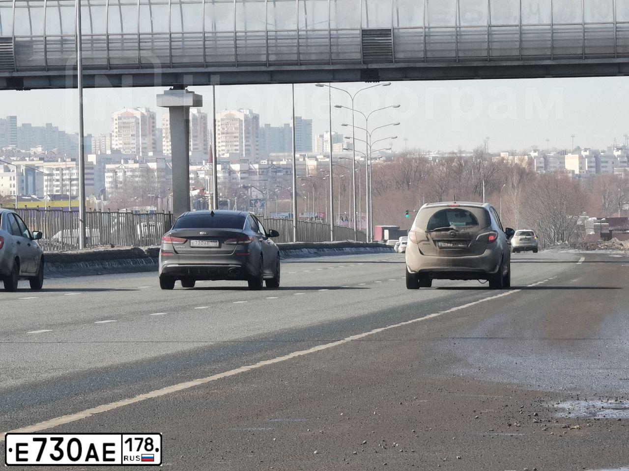 Фото автомобиля RENAULT LOGAN, 2010 — госномер Е352МХ147. Цвет: ТЕМНО-СЕРЫЙ