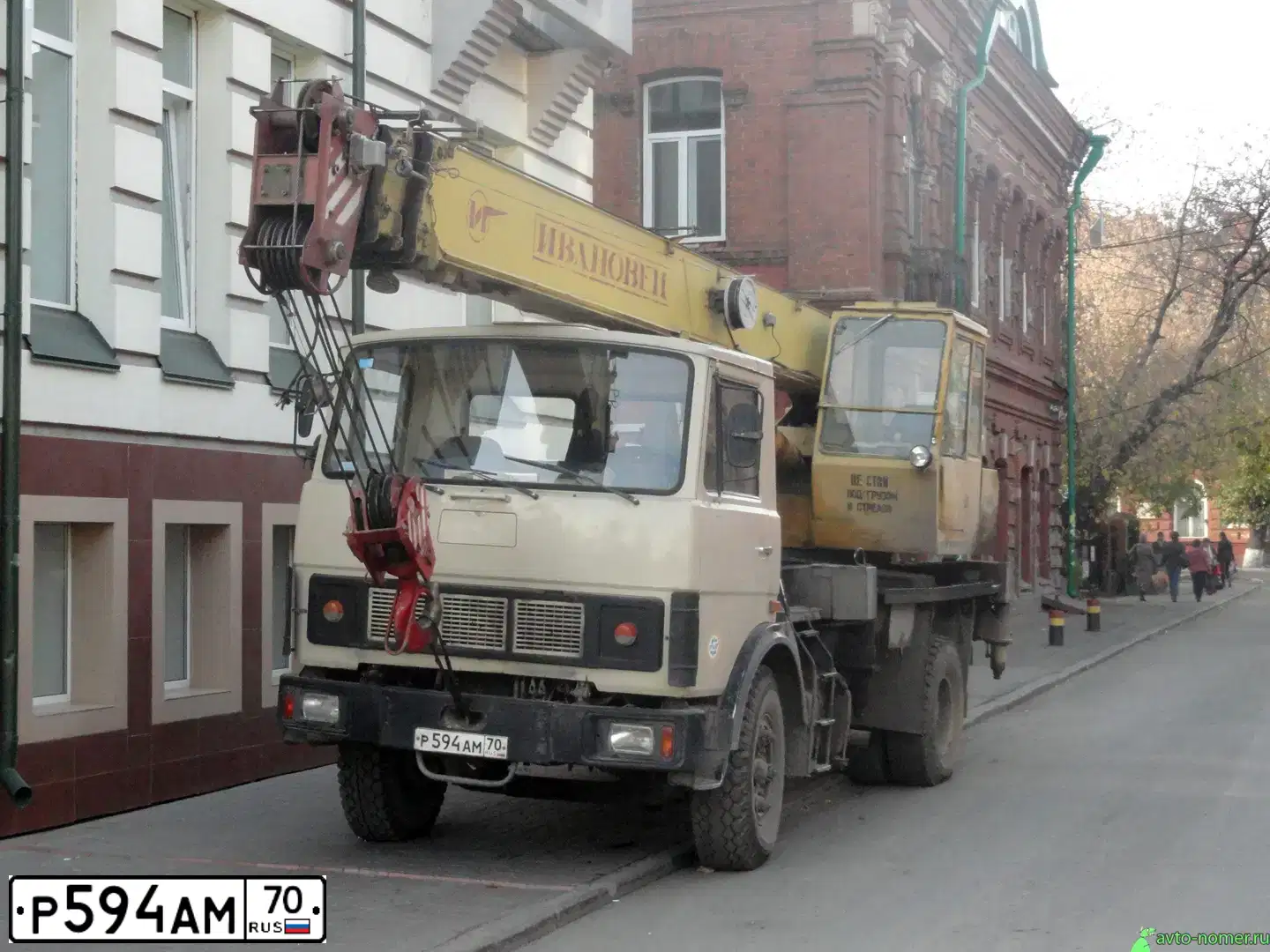 Фото автомобиля MAZ 5337 /4X2/, 2002 — госномер Р594АМ70. Цвет: ТЕМНО-БЕЖЕВЫЙ