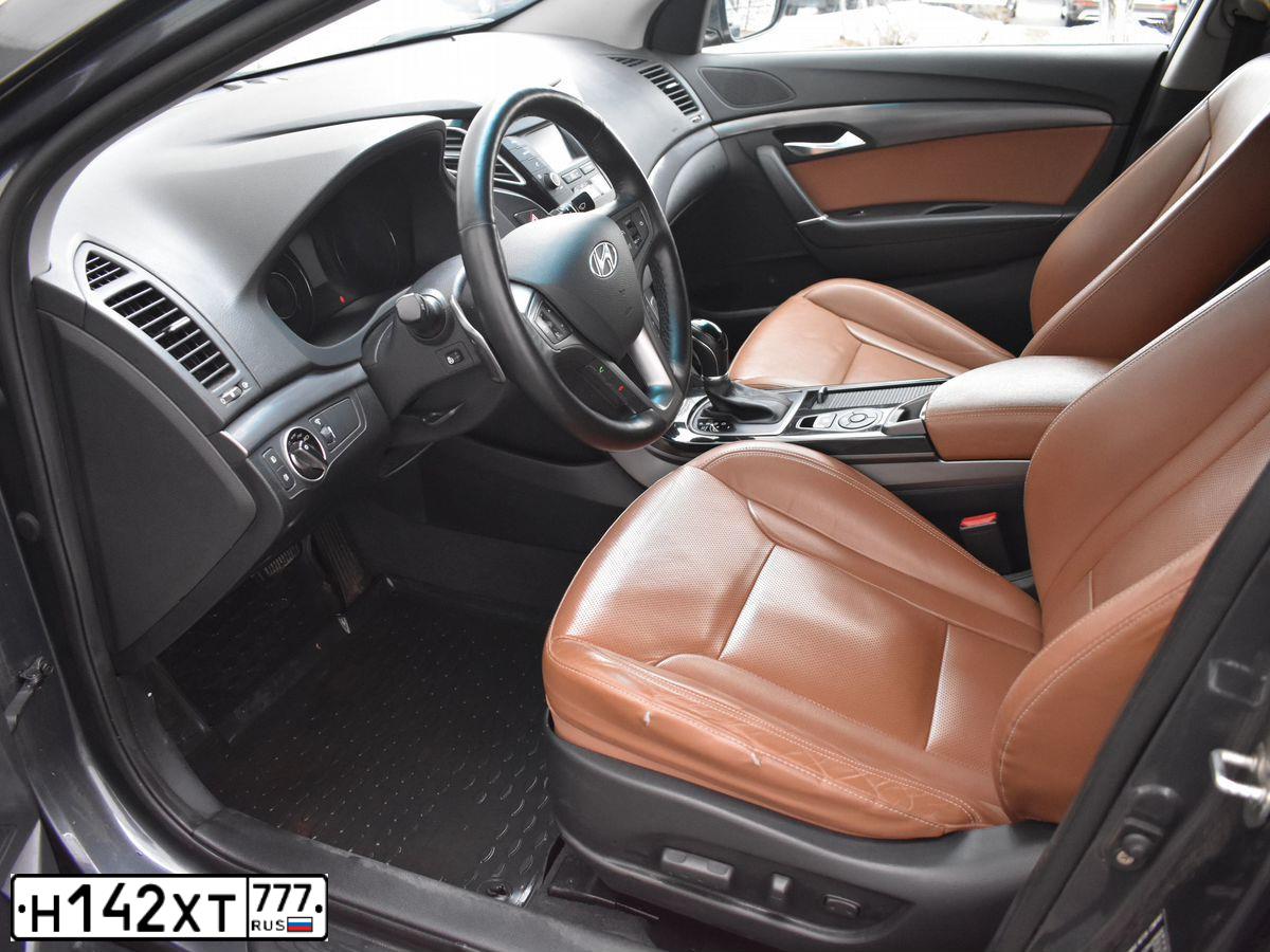 Фото автомобиля HYUNDAI I40, 2017 — госномер Н142ХТ777. Цвет: Серый