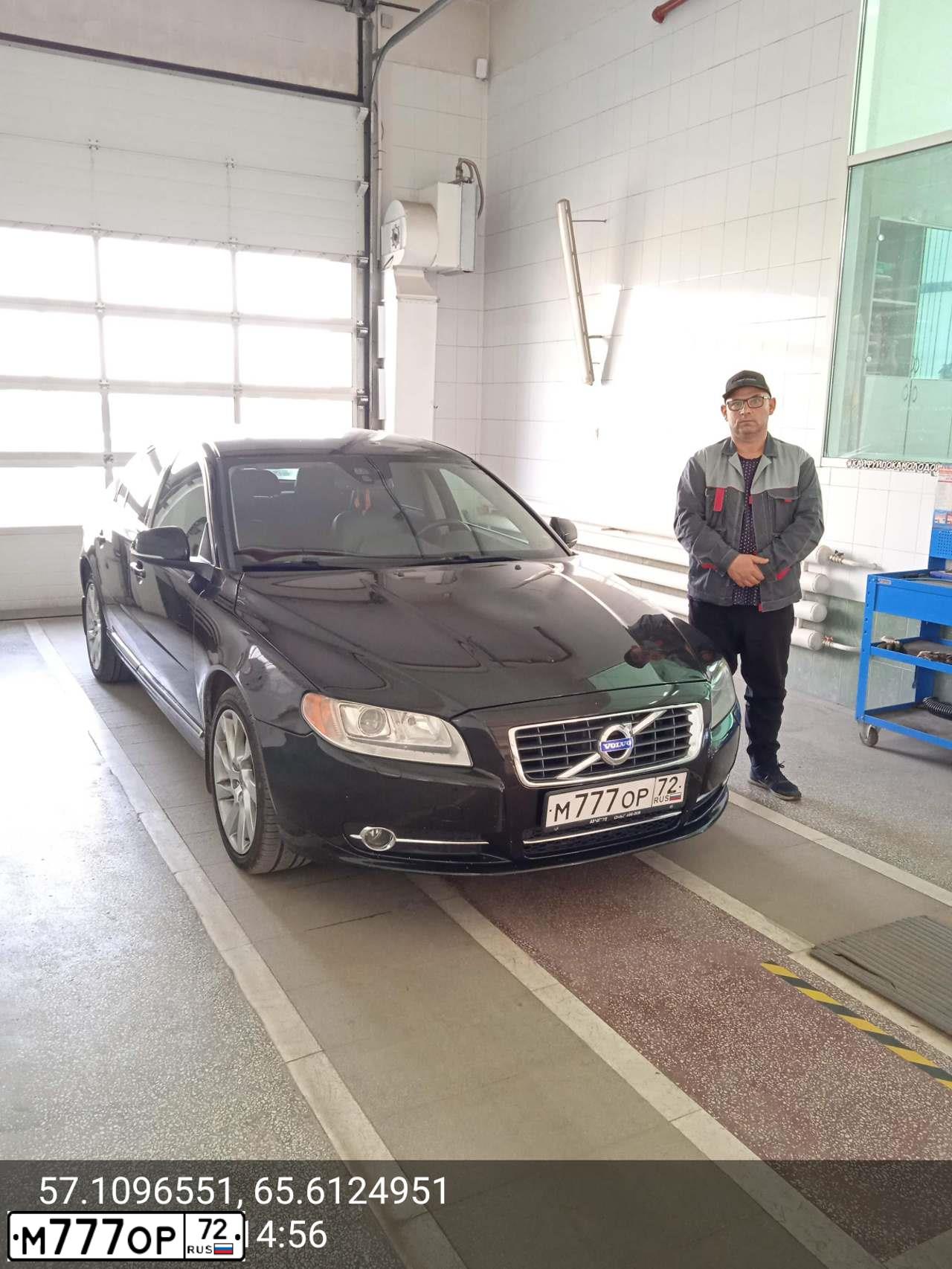 Фото автомобиля VOLVO S80, 2011 — госномер М777ОР72. Цвет: ЧЕРНЫЙ