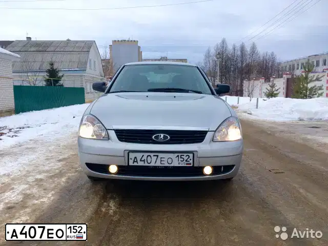 Фото автомобиля LADA 2172 PRIORA, 2009 — госномер Р303ЕР152. Цвет: СВЕТЛО-СЕРЫЙ