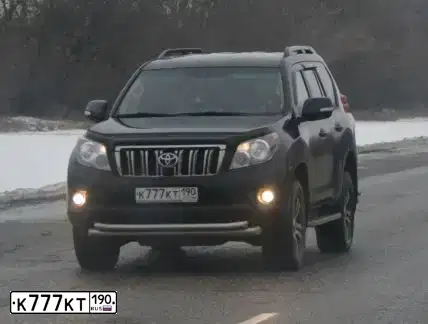 Фото автомобиля TOYOTA LANDCRUISER, 2010 — госномер К777КТ190. Цвет: СЕРЫЙ ТЕМНЫЙ