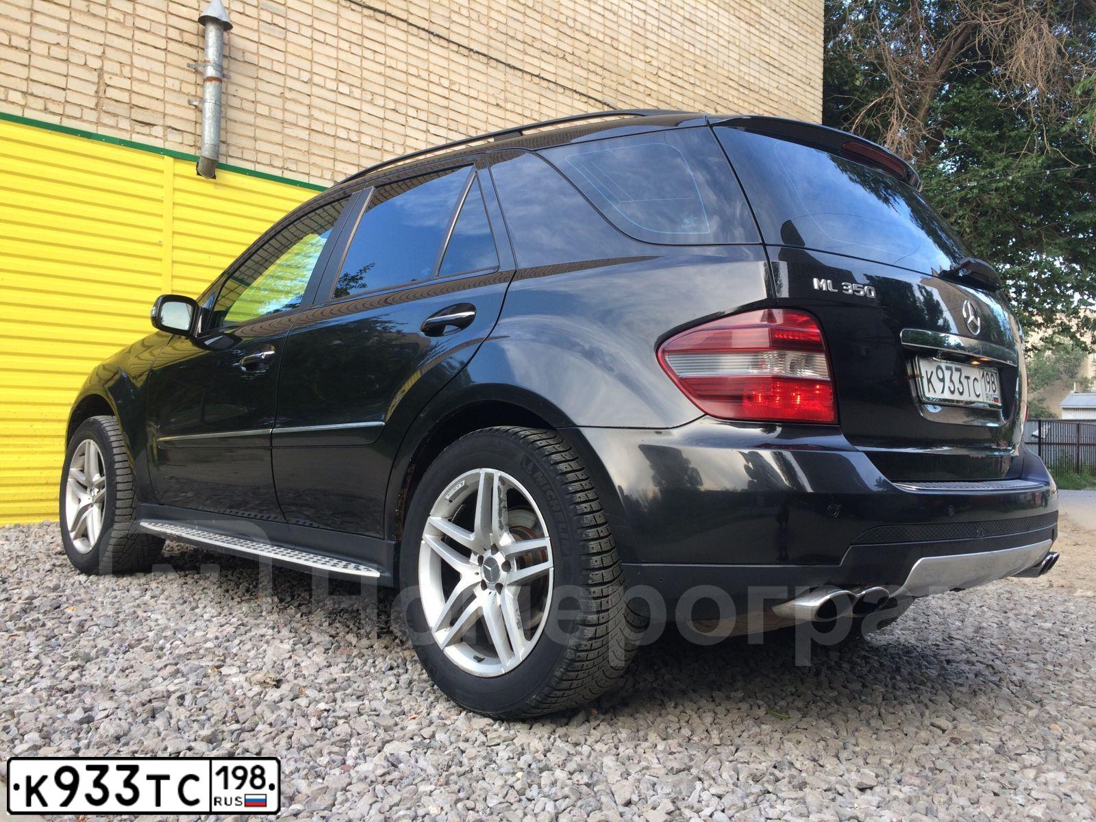 Фото автомобиля MERCEDES M-KLASSE, 2007 — госномер А735НМ198. Цвет: ЧЕРНЫЙ