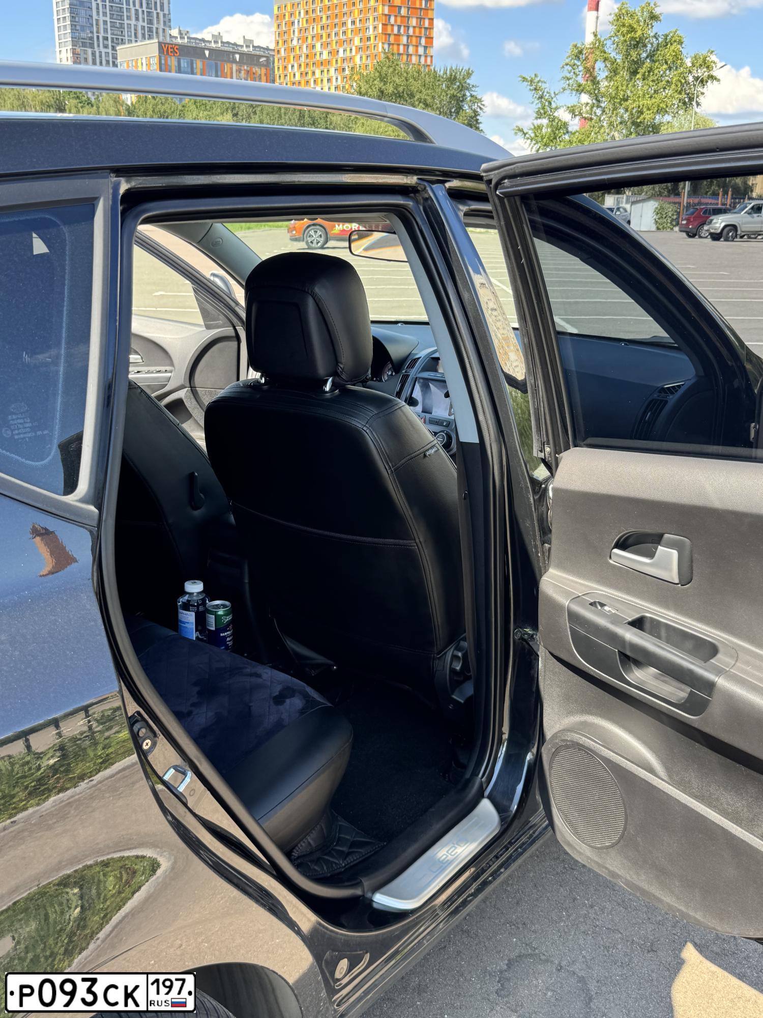 Фото автомобиля KIA CEE'D, 2009 — госномер Р093СК197. Цвет: ЧЕРНЫЙ